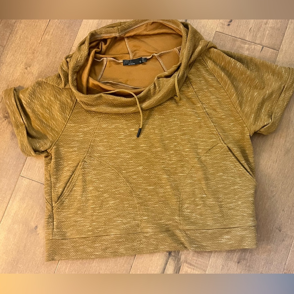 prAna Sunrise Crop After Yoga Cowl Neck pullover M